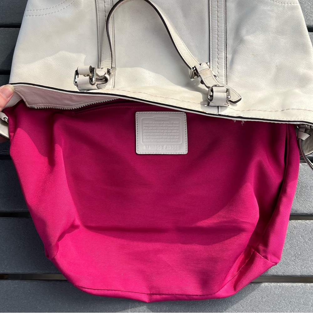 Coach; White Leather Tote; Fuchsia/Hot Pink Interior; Duel Handles; 16x3x10in - Picture 10 of 14